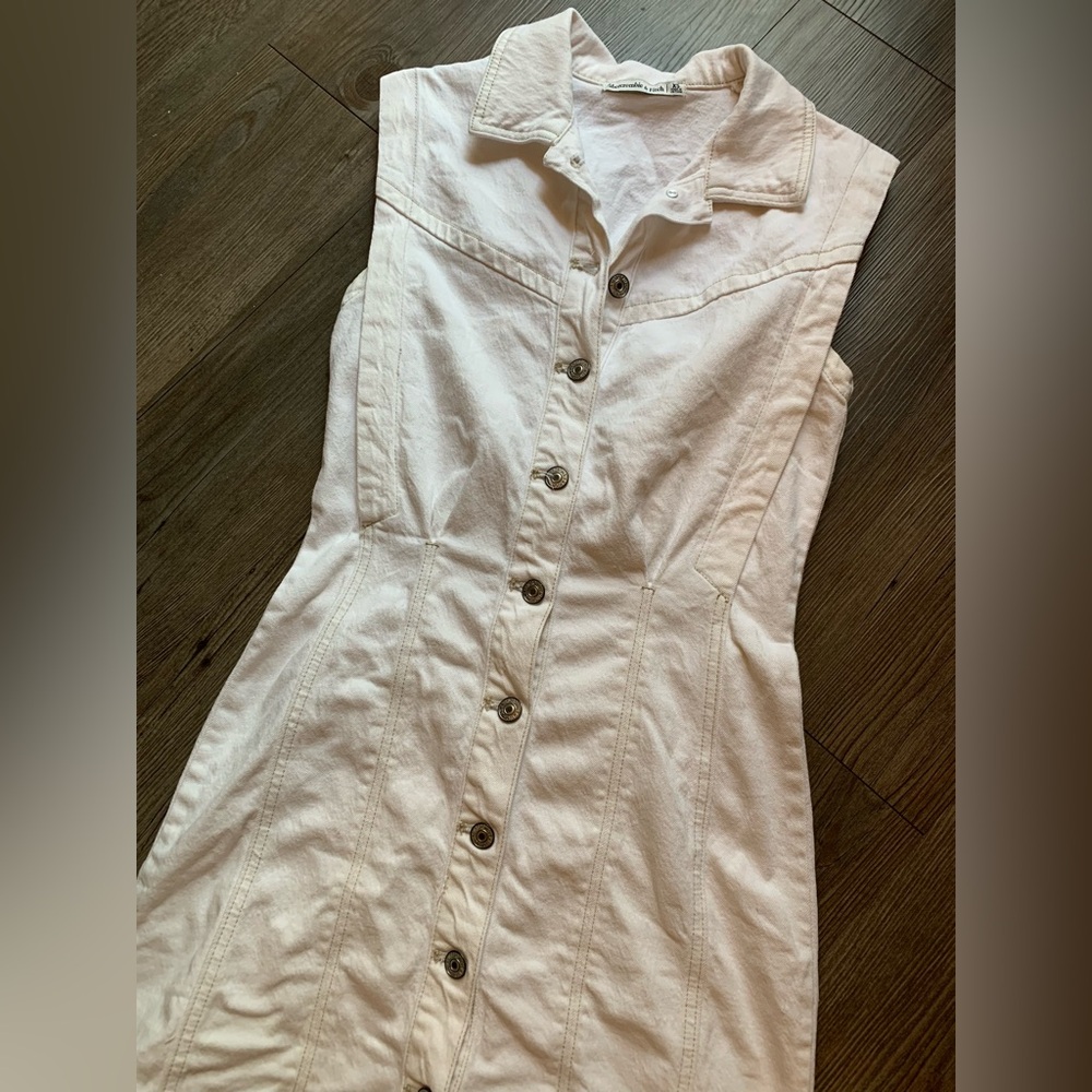 A&F Cream Button-Up Dress - Picture 3 of 10